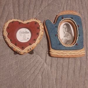 2 Conissurre Picture Frames